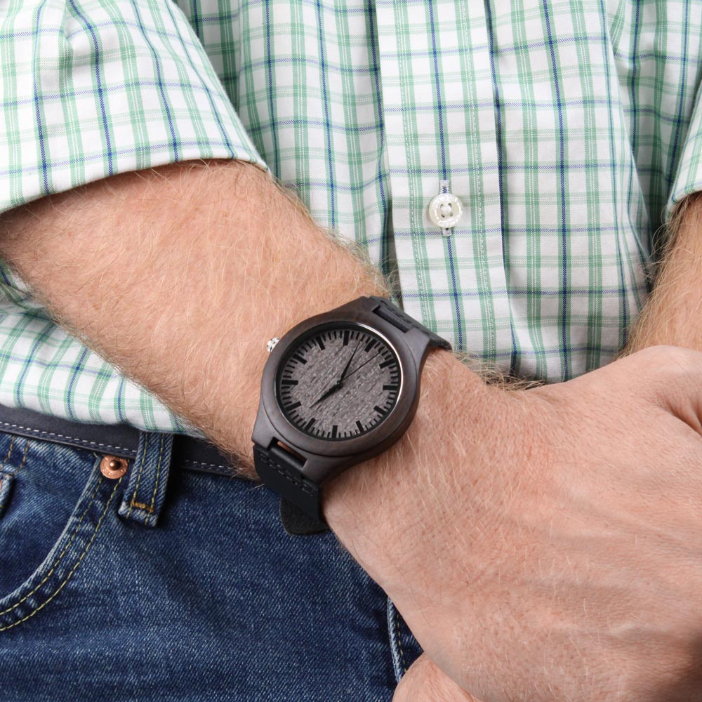 “Dad Hero” Engraved Wood Watch – A Timeless Gift of Gratitude